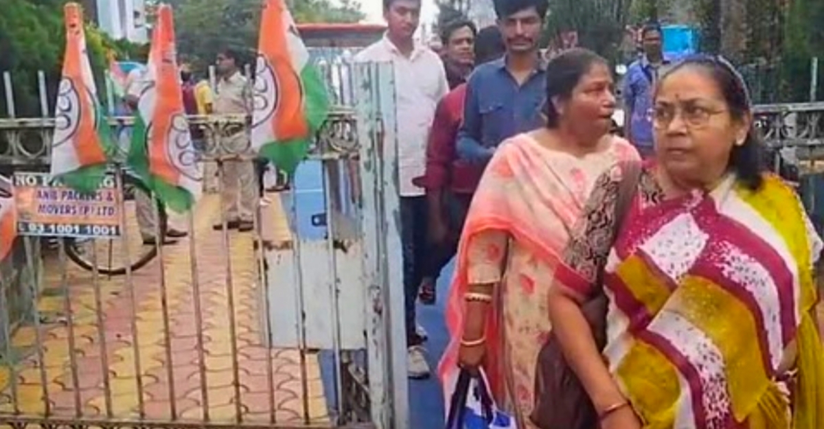 Teachers Exit Trinamool Congress Event Midway