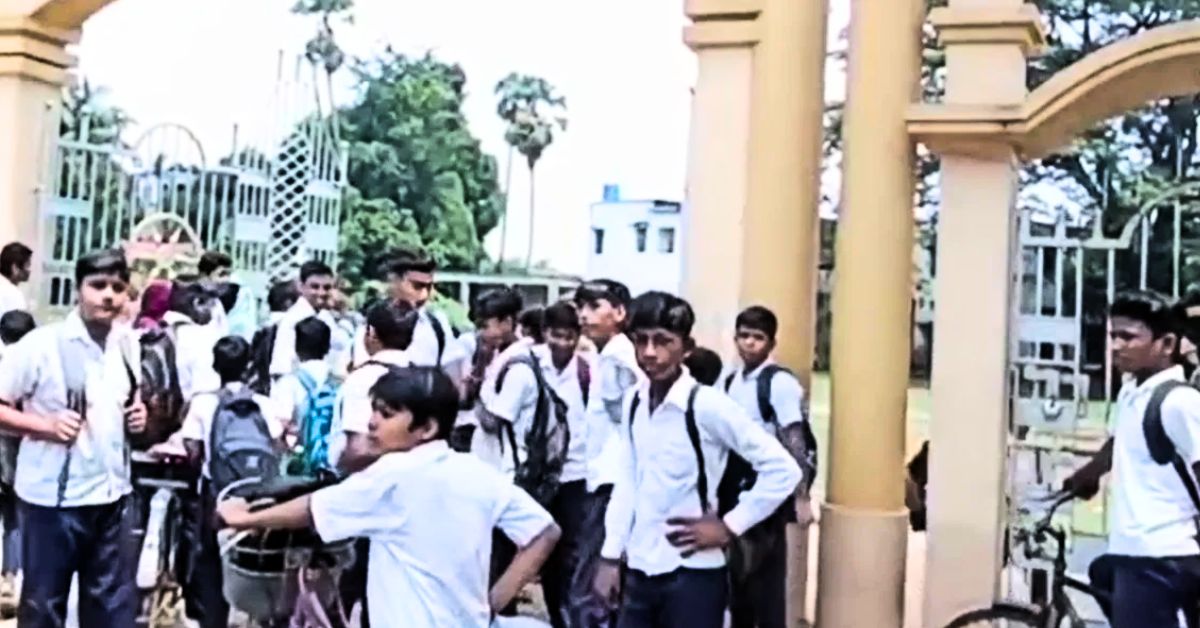 Bardhamam a llegation of taking money from students 200 rupees per head