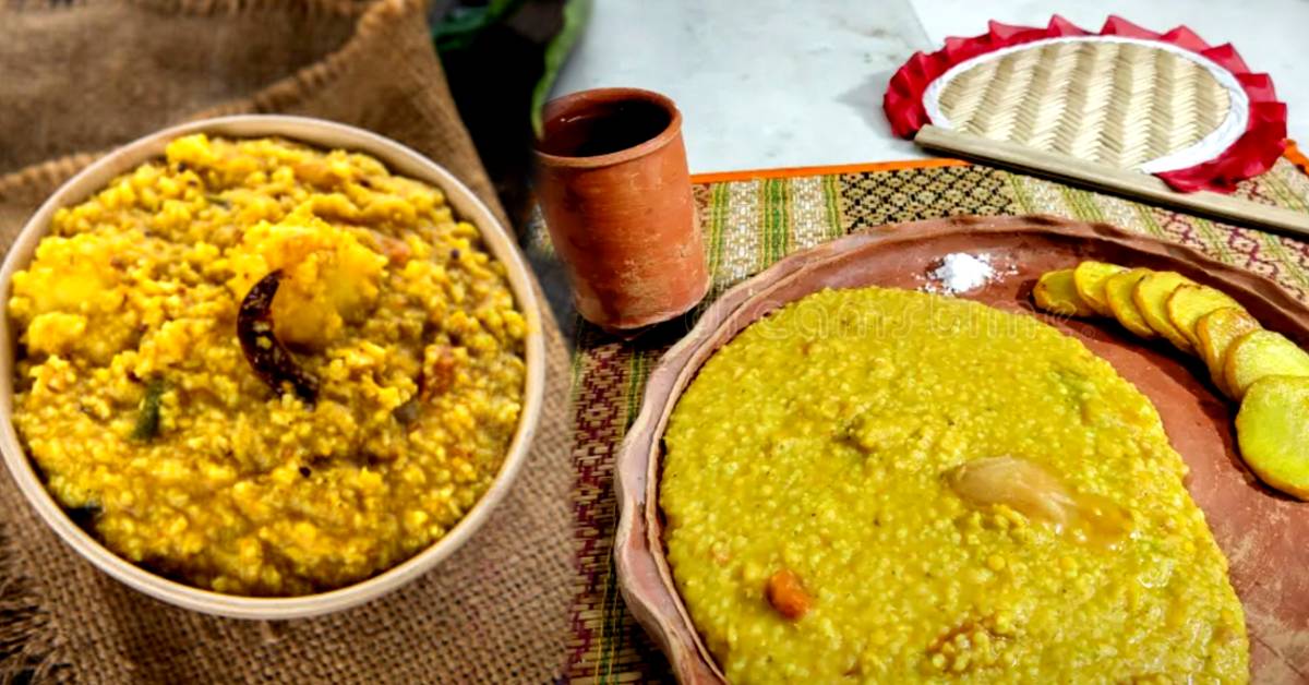 Recipe make two different flavors of khichdi on a rainy day