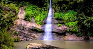 Jharkhand 3 beautiful waterfall coud be your travel destination in monsoon
