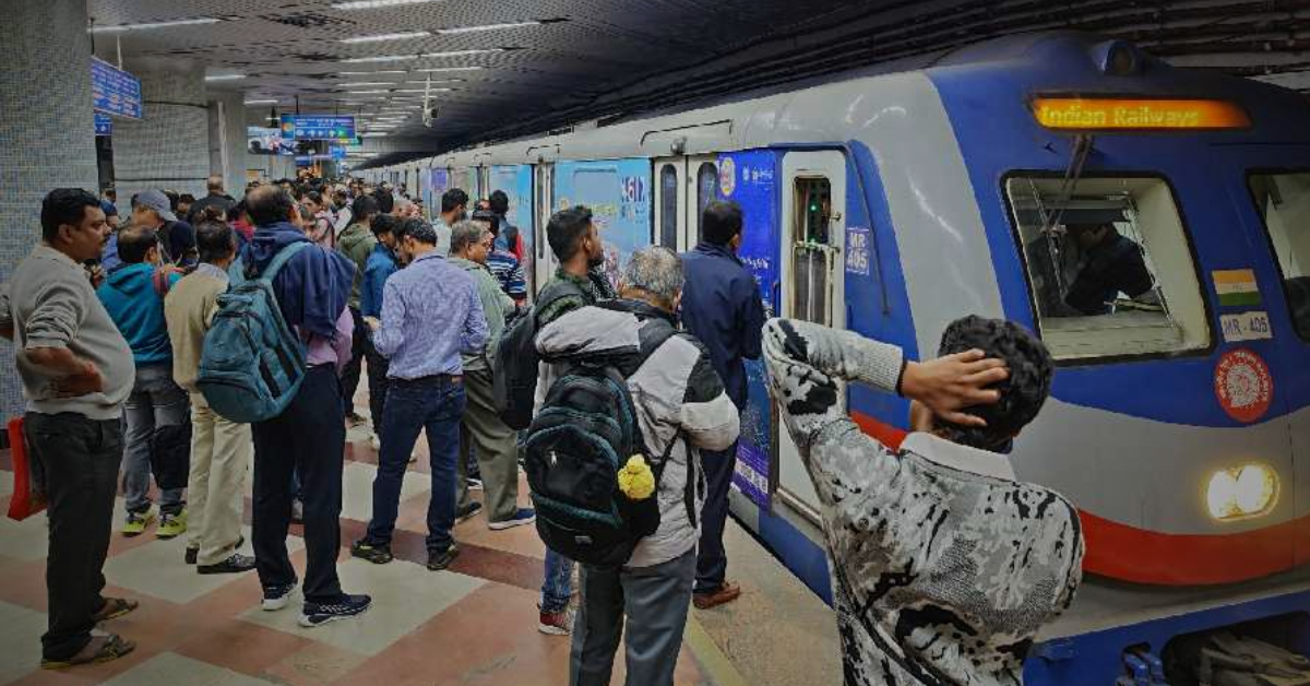 Passengers suffer at Kolkata Metro station Chandni Chowk 31 july 2025