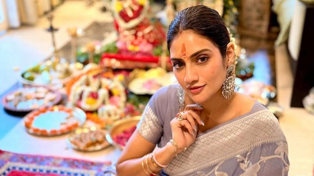 Nusrat jahan trolled for sharing janmashtami photos