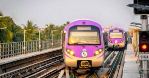 Kolkata Metro outage for the second time in 24 hours passengers face problems again on the green line