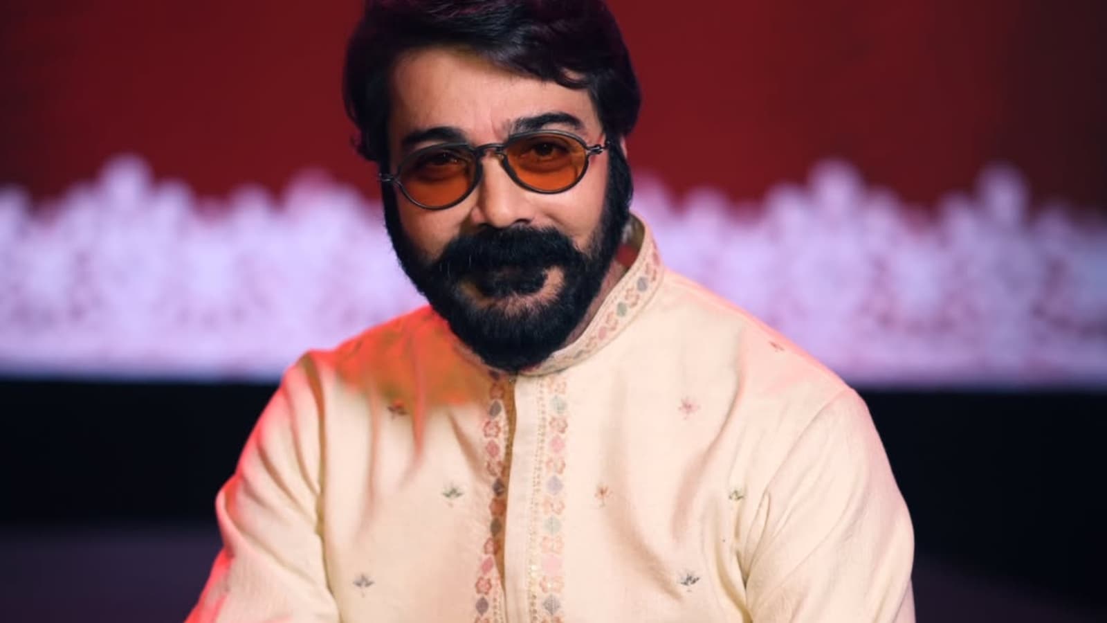 Amitabh bachchan wished prosenjit chatterjee for his movie