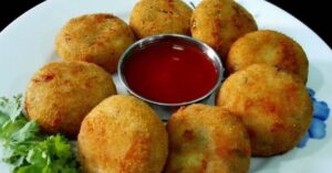 Recipe semolina cutlets are delicious on a plate in a cup of tea on the day of Puja know the dish
