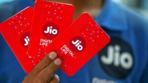 Reliance Jio recharge plan big gift for customers.