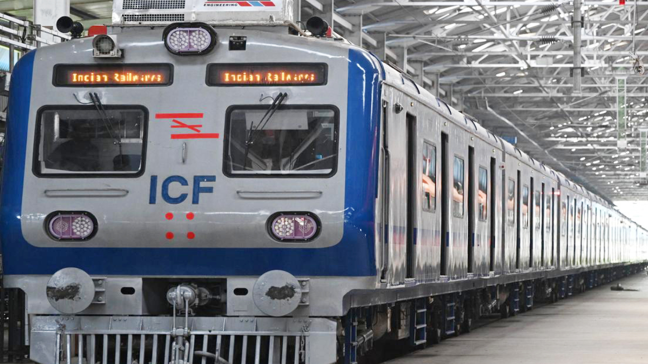 What is the timetable of sealdah-krishnanagar ac local train