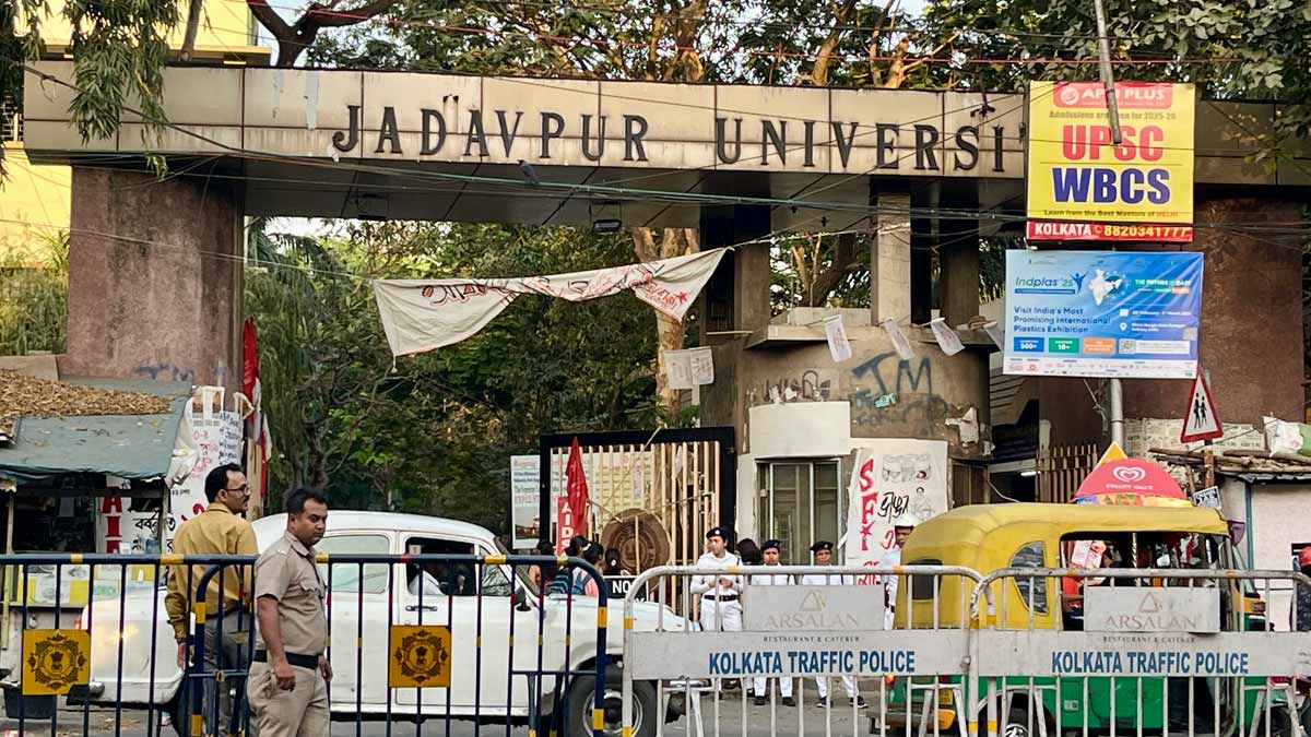 Lack of security issue in Jadhavpur university incident
