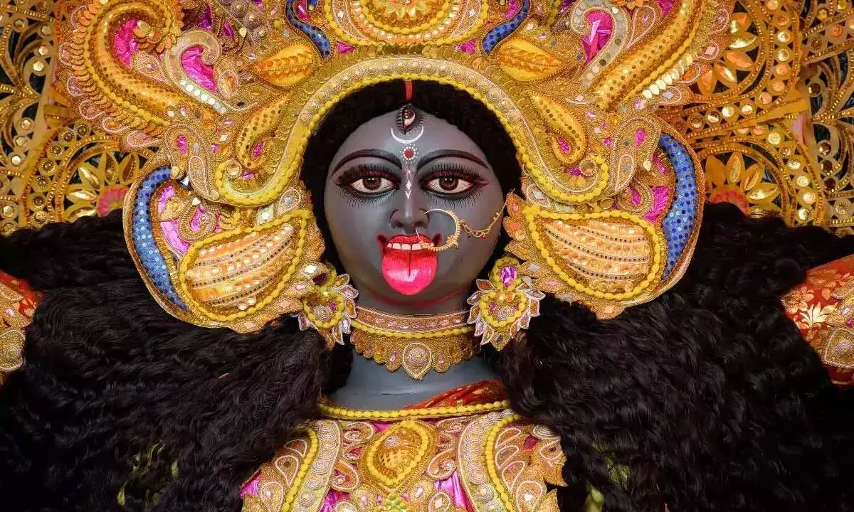 Theft and idol broken at behala kali temple