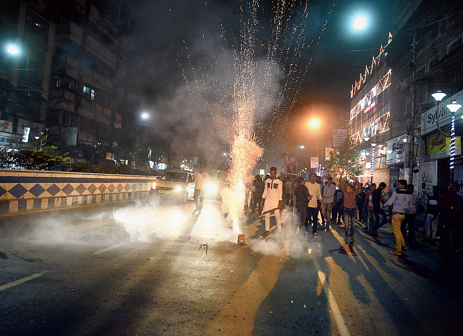 Asthma patients increasing for Kolkata pollution after kalipujo 