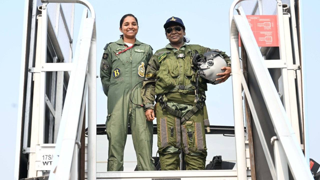 Draupadi Murmu boards Rafale fighter jet.