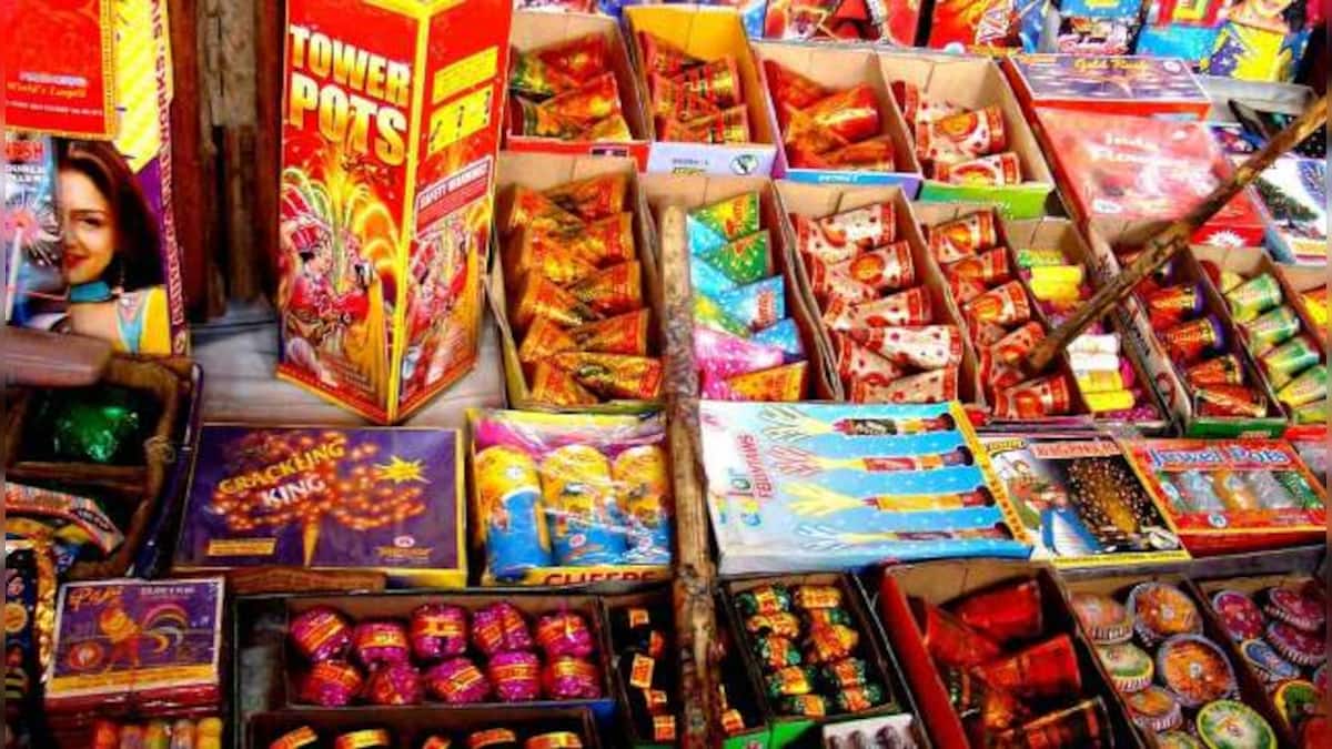 Kolkata police set time limit for fire crackers on kalipujo 2025