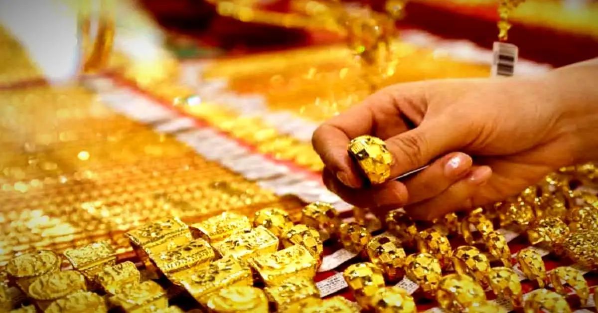 Gold Price drop ahead of diwali know today's latest rate