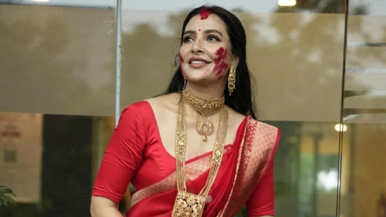 Subhashree Ganguly stunned in bijaya dashami