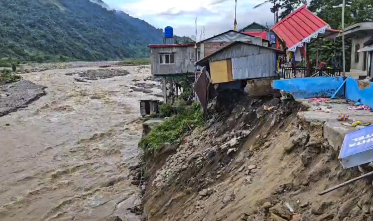 Manosi Sengupta stuck in north bengal
