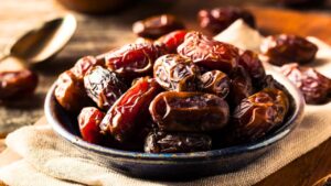 Health what are the benefits of eating dates on an empty stomach in the morning