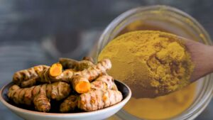 Skin Care dry raw turmeric will restore moisture and radiance to the skin in winter