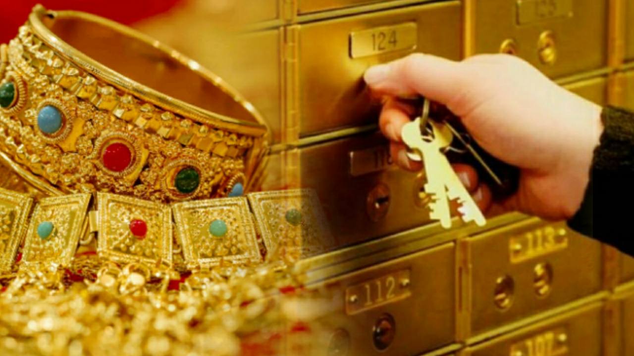 How much safe is bank locker to keep gold jewellery 