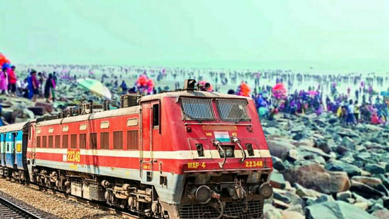 শীত পড়তেই থিকথিকে ভিড় দিঘায়, দুটি স্পেশ্যাল ট্রেনের সময়সীমা বাড়াল রেল