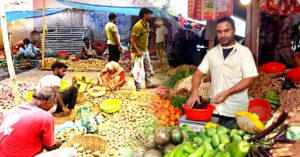 Jalpaiguri agricultural marketing department brings vegetable prices under control