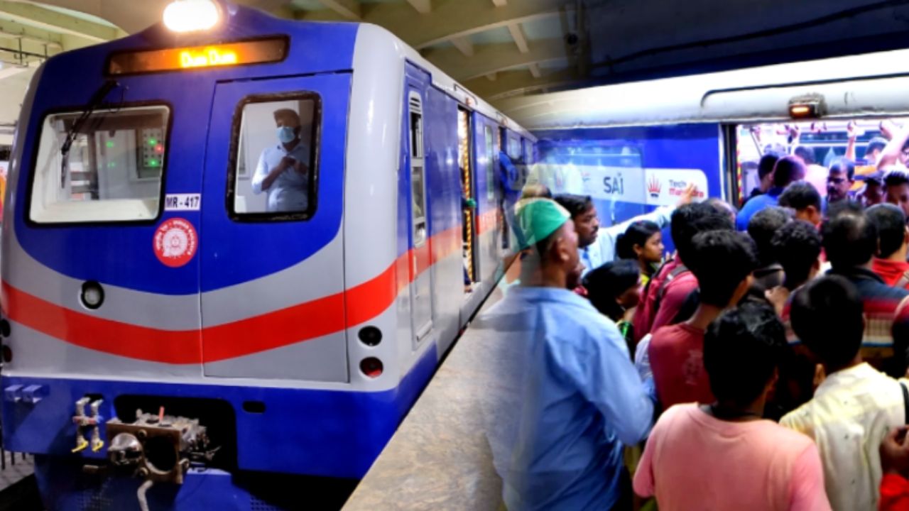 Kolkata Metro suicide attempt on blue line metro puts passengers in danger