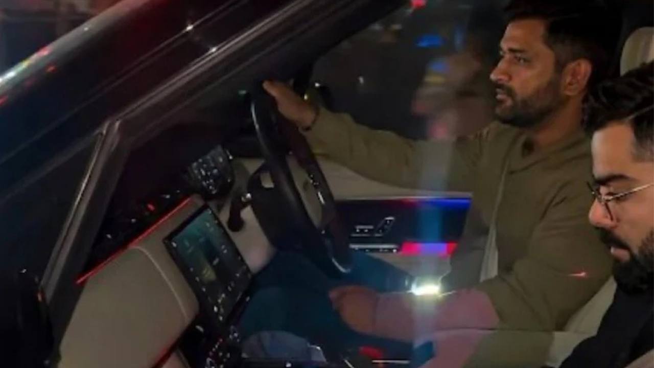 MS Dhoni-Virat Kohli met in Ranchi.