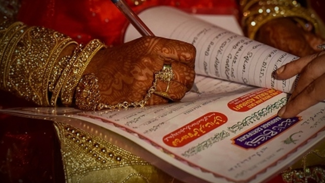 Hindu girl kidnapped in Pakistan, forced to marry.