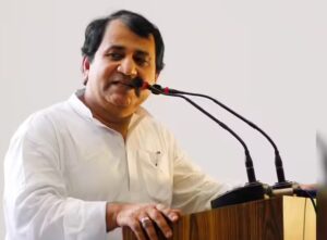 Shakeel Ahmed raises questions against Rahul Gandhi.