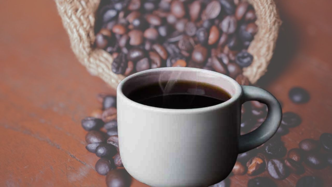 Health coffee on an empty stomach increases acidity and gastric problems