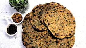 Recipe healthy winter thepla with fenugreek leaves 