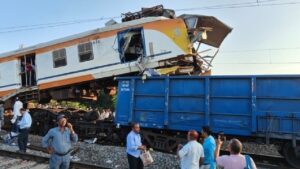 9 dead in terrible train accident in Bilaspur.