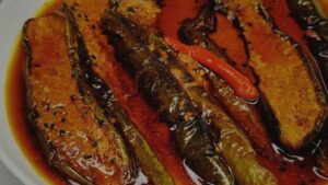 Twist Your Winter Platter With Delicious Begun Siraji Recipe