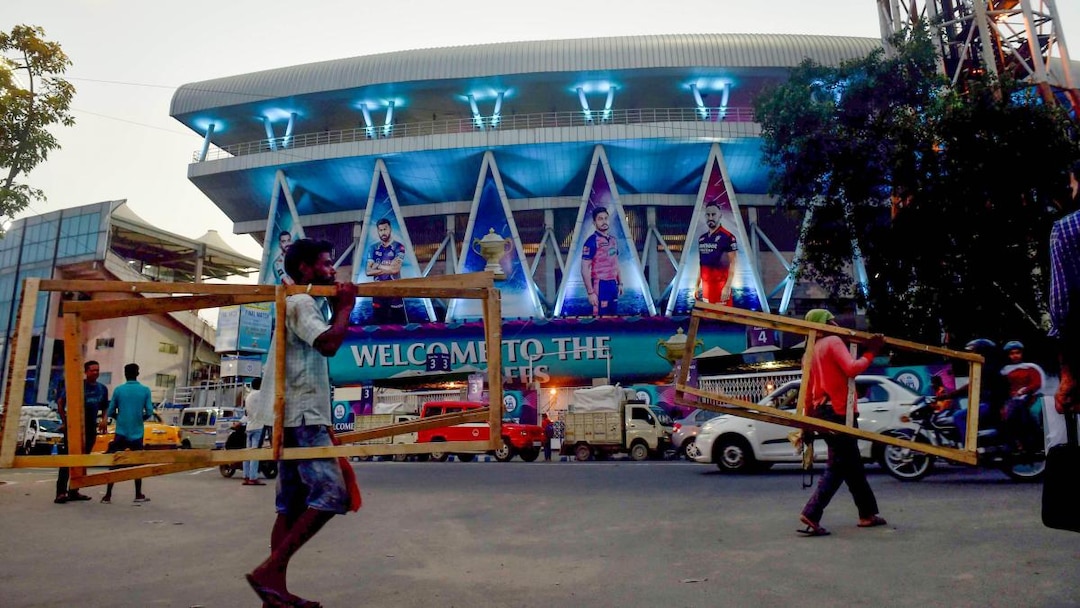 Special arrangements in Kolkata traffic control at Eden Gardens area 