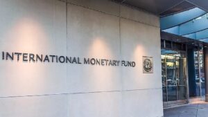 International Monetary Fund warns America.