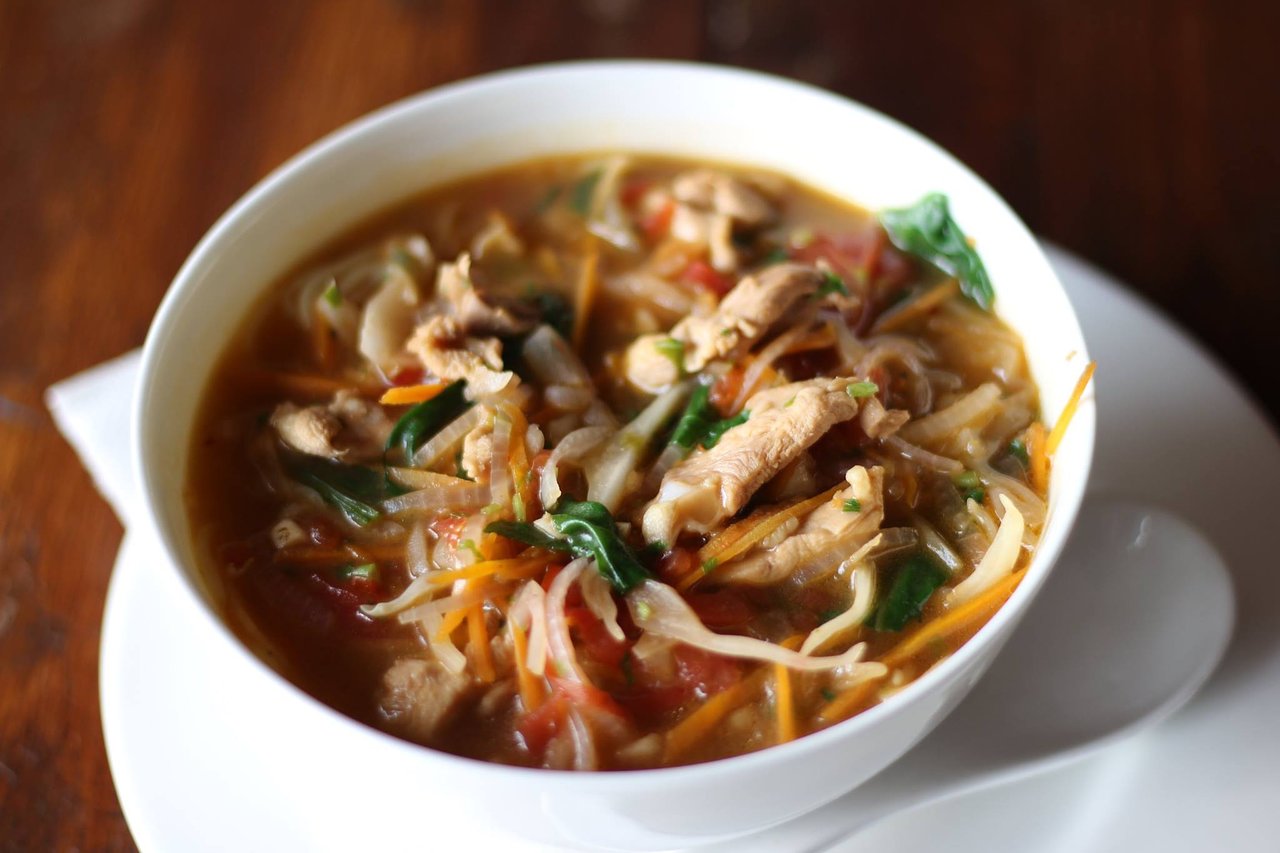 Easy and quick recipe of chicken vegetables thukpa 