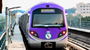 Kolkata Metro Passengers faced inconvenience on sunday morningr on the green line
