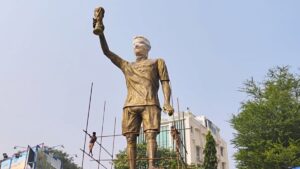 What did Sujit Bose say about the Lionel Messi statue?
