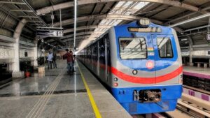 Kolkata Metro services to start on sunday morning know the timetable on holidays