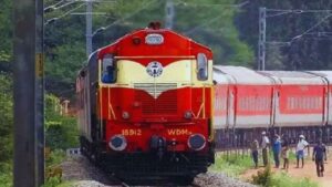 Indian Railways things to keep in mind when traveling by train at night