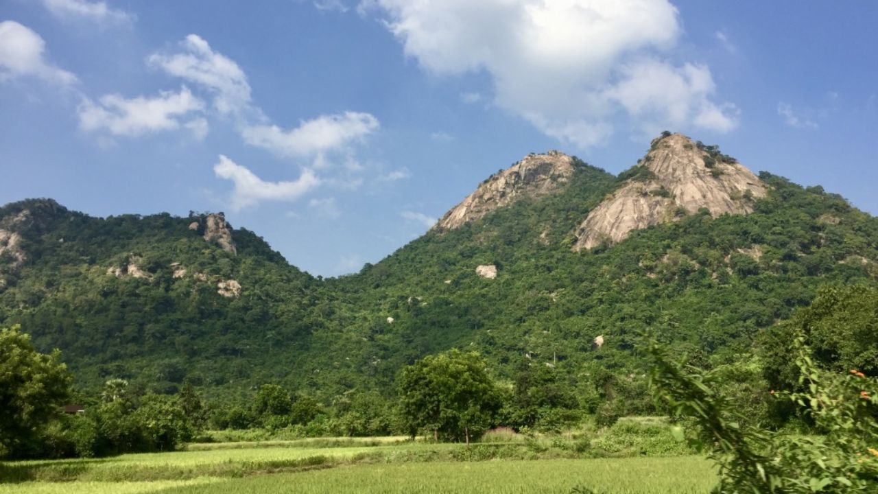 Purulia Kuhuburu is becoming incredibly popular located a short distance from Ayodhya