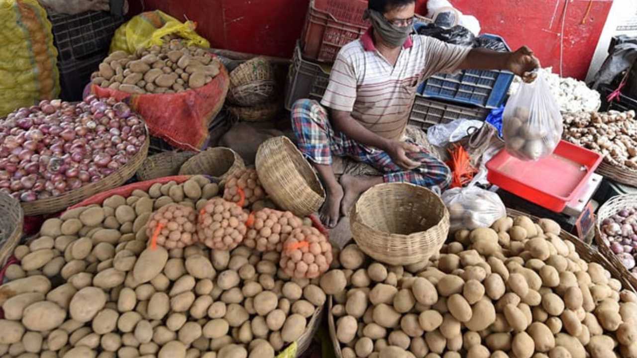 Potato Prices Drop in West Bengal