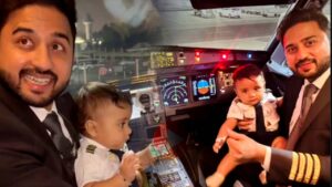 Viral Video holding her father's hand; the little one's first airplane journey goes viral
