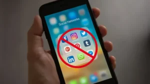 Social media is being banned for those under 16 in two states of India.