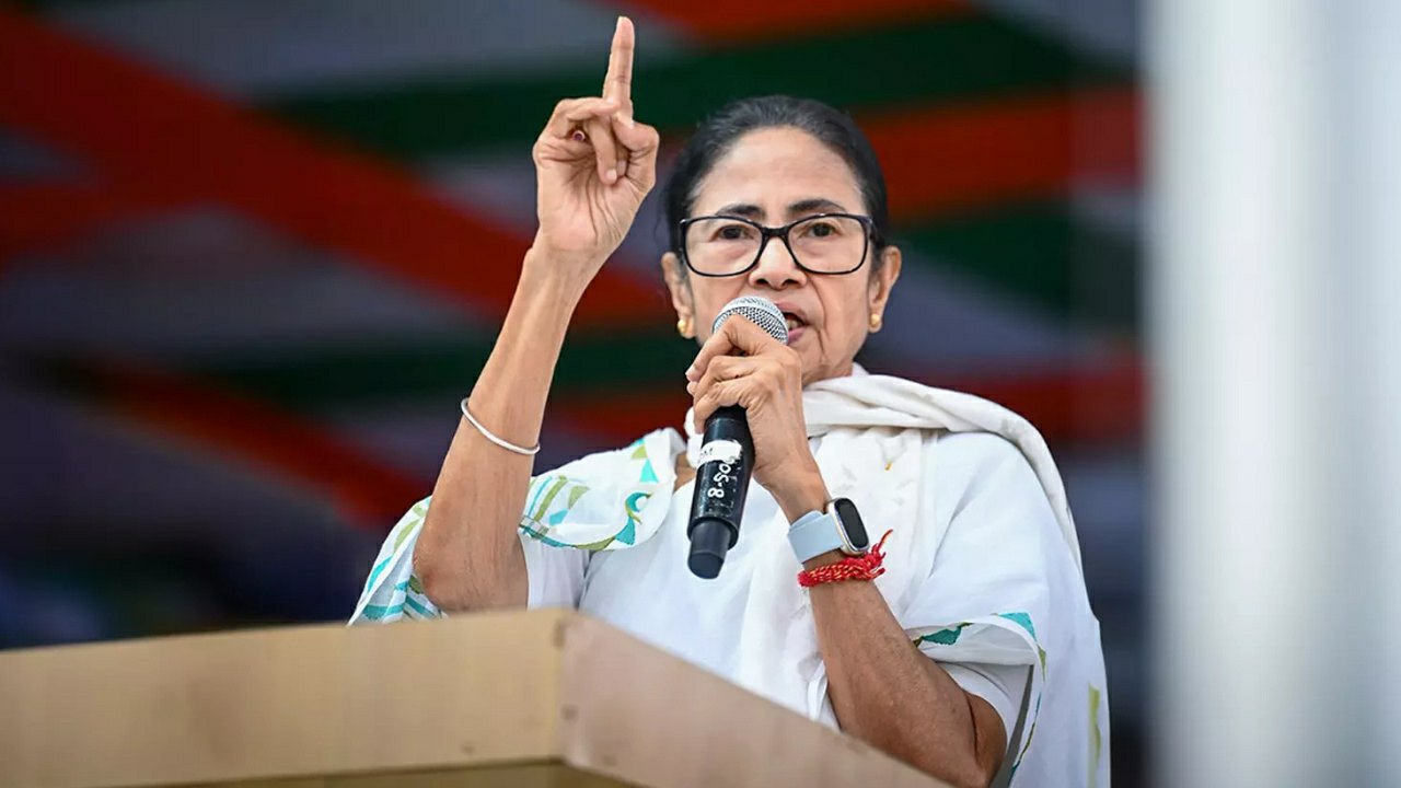 Mamata Banerjee took a dig at central on netaji birth anniversary