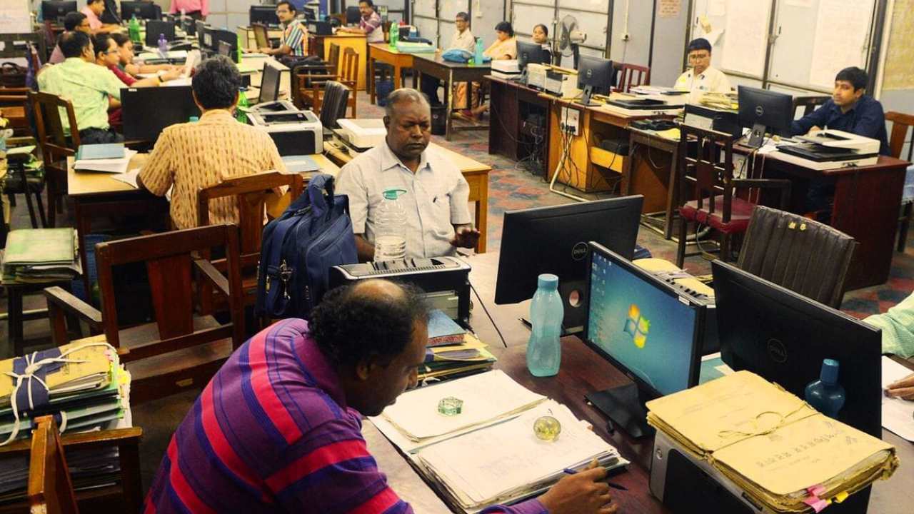 Election Commission Seeks Affidavit from State Government Employees over Duplicate Voter IDs