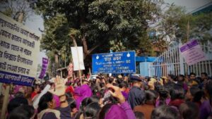Asha Workers Protest turns violent outside Health Bhavan