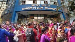 Asha Workers Protest turns violent outside Health Bhavan