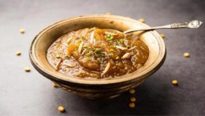  Recipe make besan halwa this winter here's the dish 