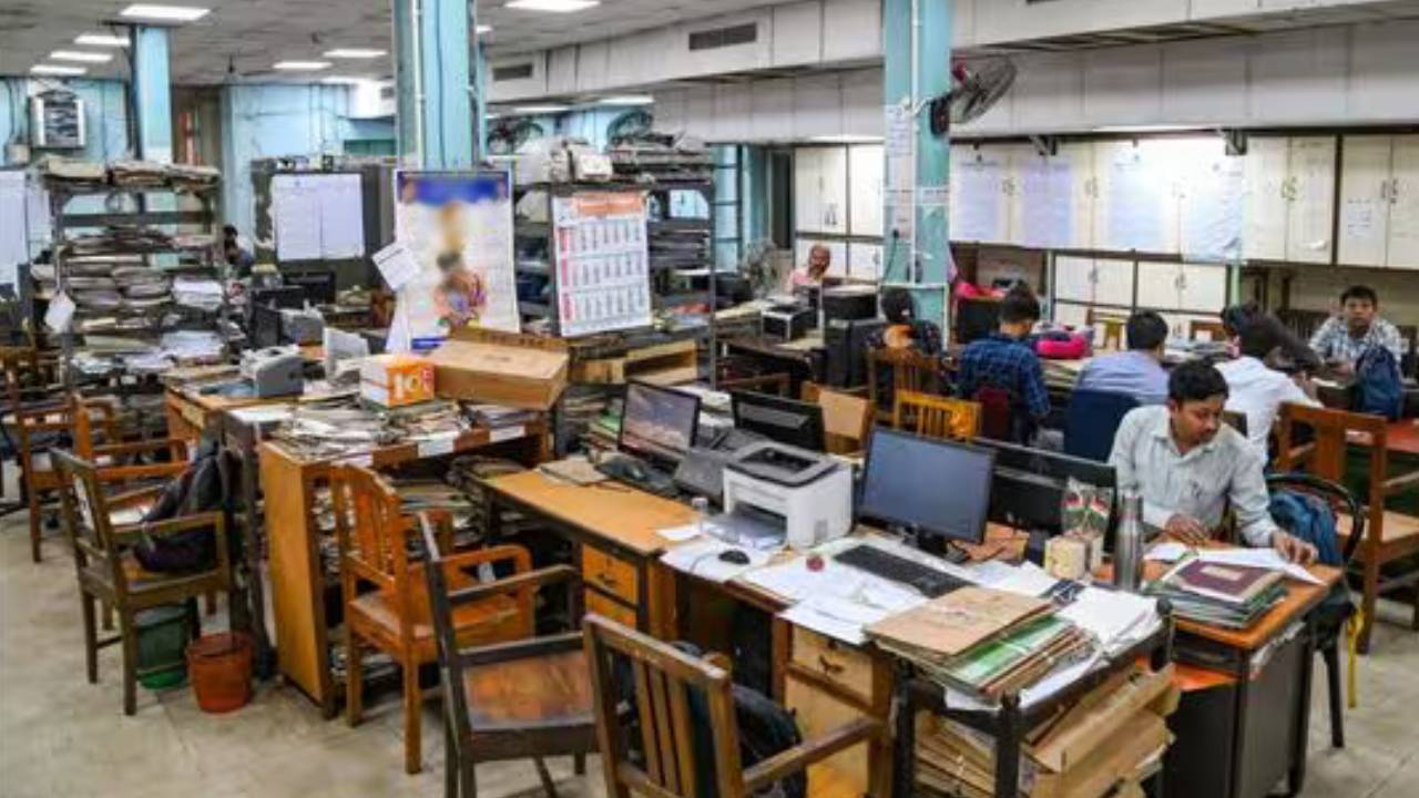 অপেক্ষার অবসান! বছরের শুরুতেই রাজ্য সরকারি কর্মীদের ৩% DA বৃদ্ধির ঘোষণা ‘এই’ রাজ্যে