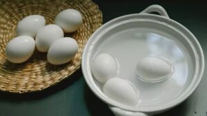 Cooking Tips want perfectly boiled eggs learn a simple trick to prevent them from cracking 